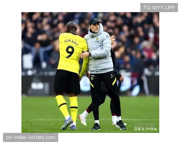 战术分析：图赫尔变阵三中卫，成功限制阿森纳边路进攻